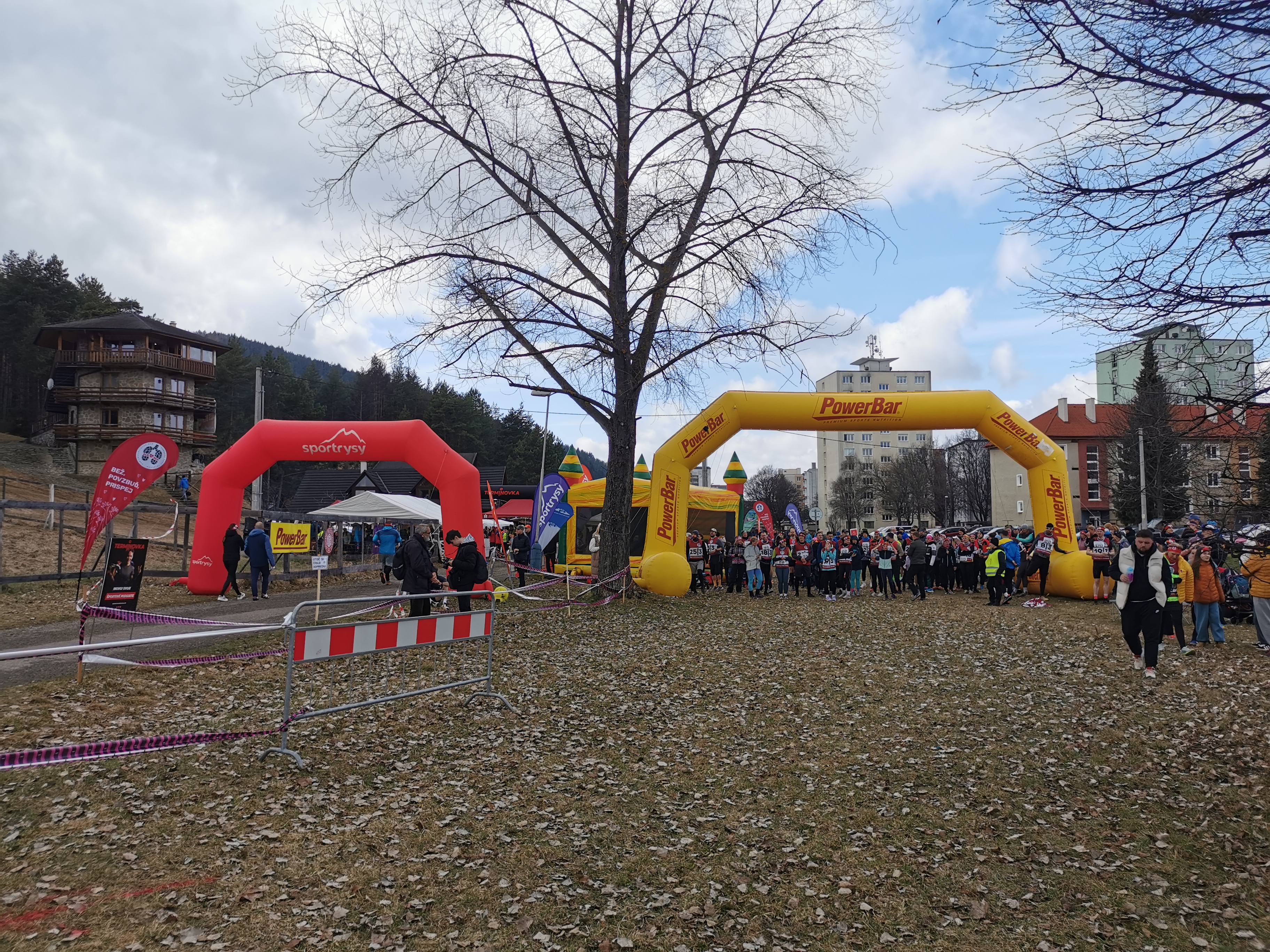 v priestore štartu a cieľa to žilo celý deň v_priestore_štartu_a_cieľa_to_žilo_celý_deň